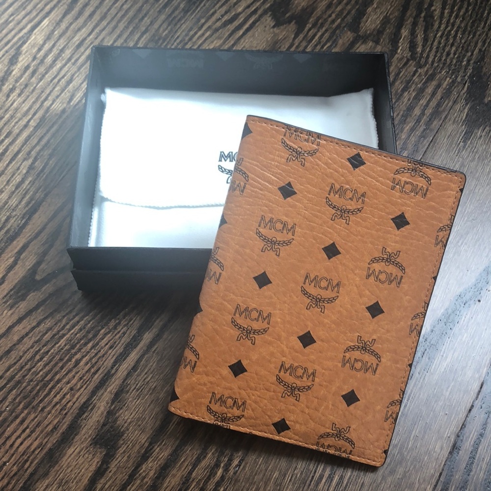 MCM Passport Holder in Visetos Original